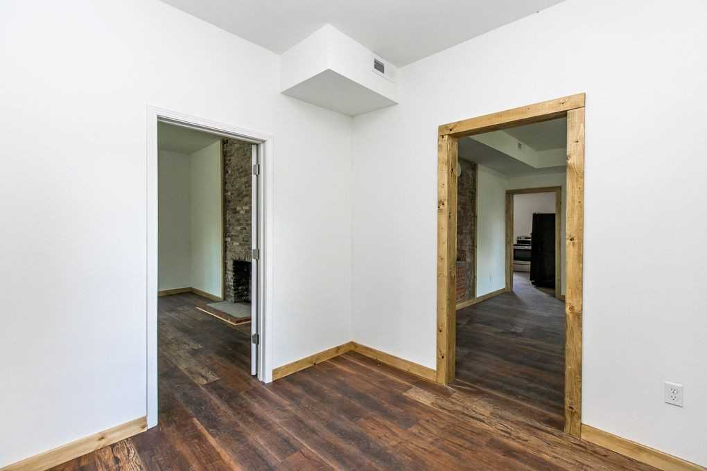 104 1st St #A - Photo 3 of 6