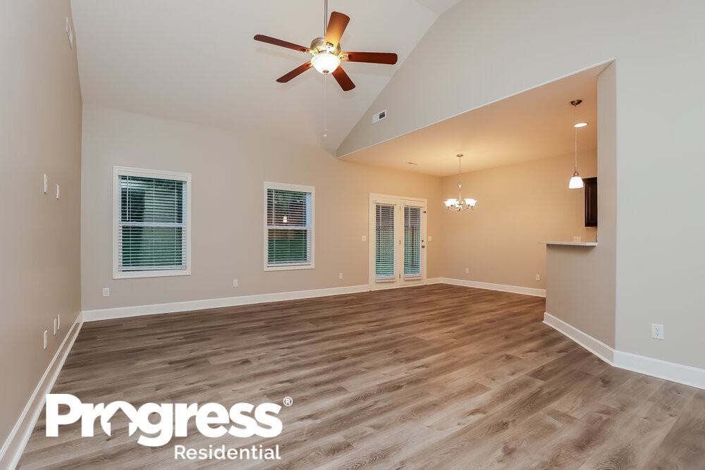 1821 Belle Arbor Dr - Photo 3 of 16