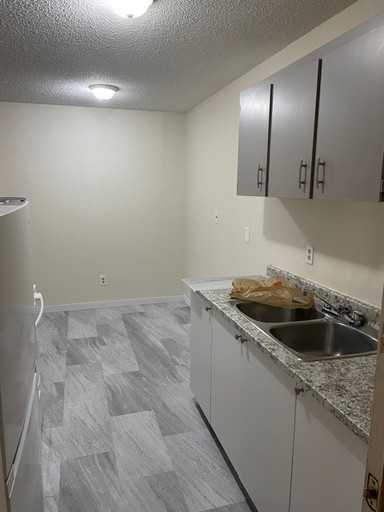 9515 100 Ave - Photo 2 of 3