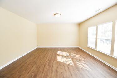 711 Wendermere Cir - Photo 2 of 14