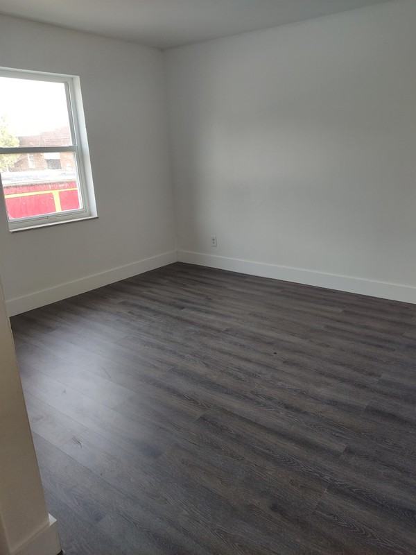 2911 Chippewa St #B - Photo 3 of 4