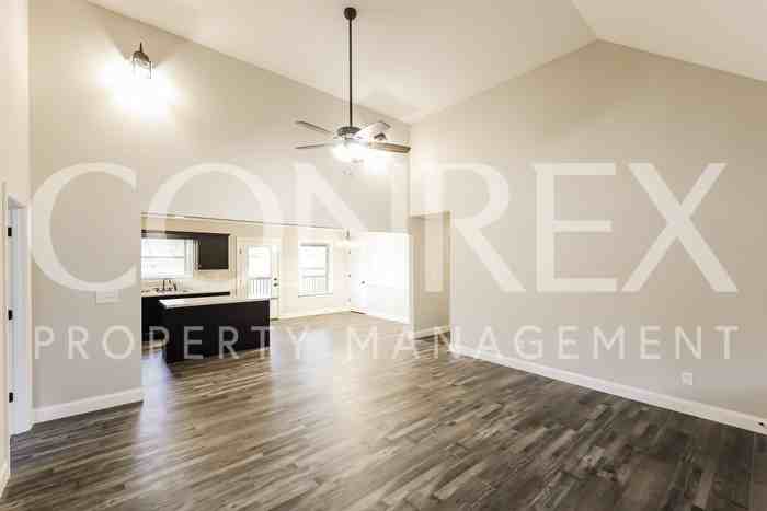 2728 Oscar Bradford Rd - Photo 3 of 12