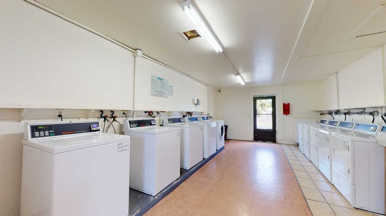 Executive House Apartments - Photo 6 of 20