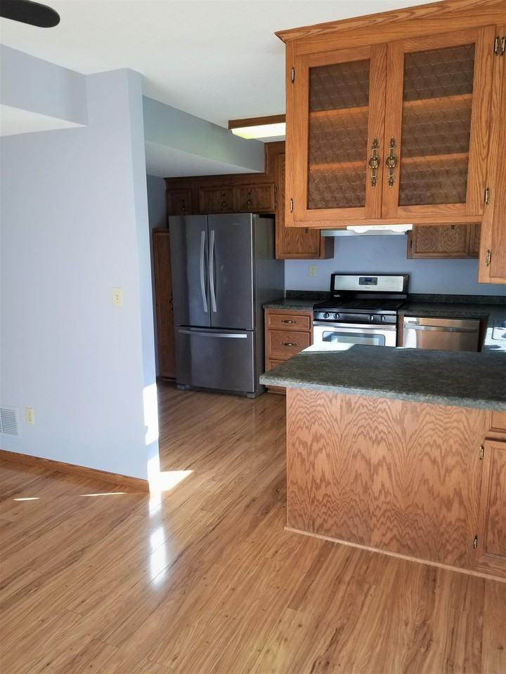 12817 15th Ave N #12817 - Photo 7 of 18