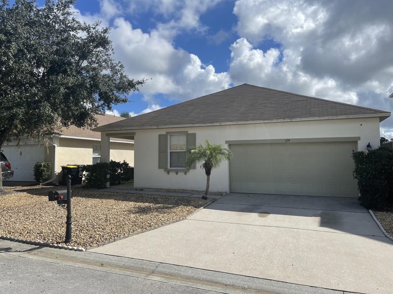 124 Sand Ridge Dr #1