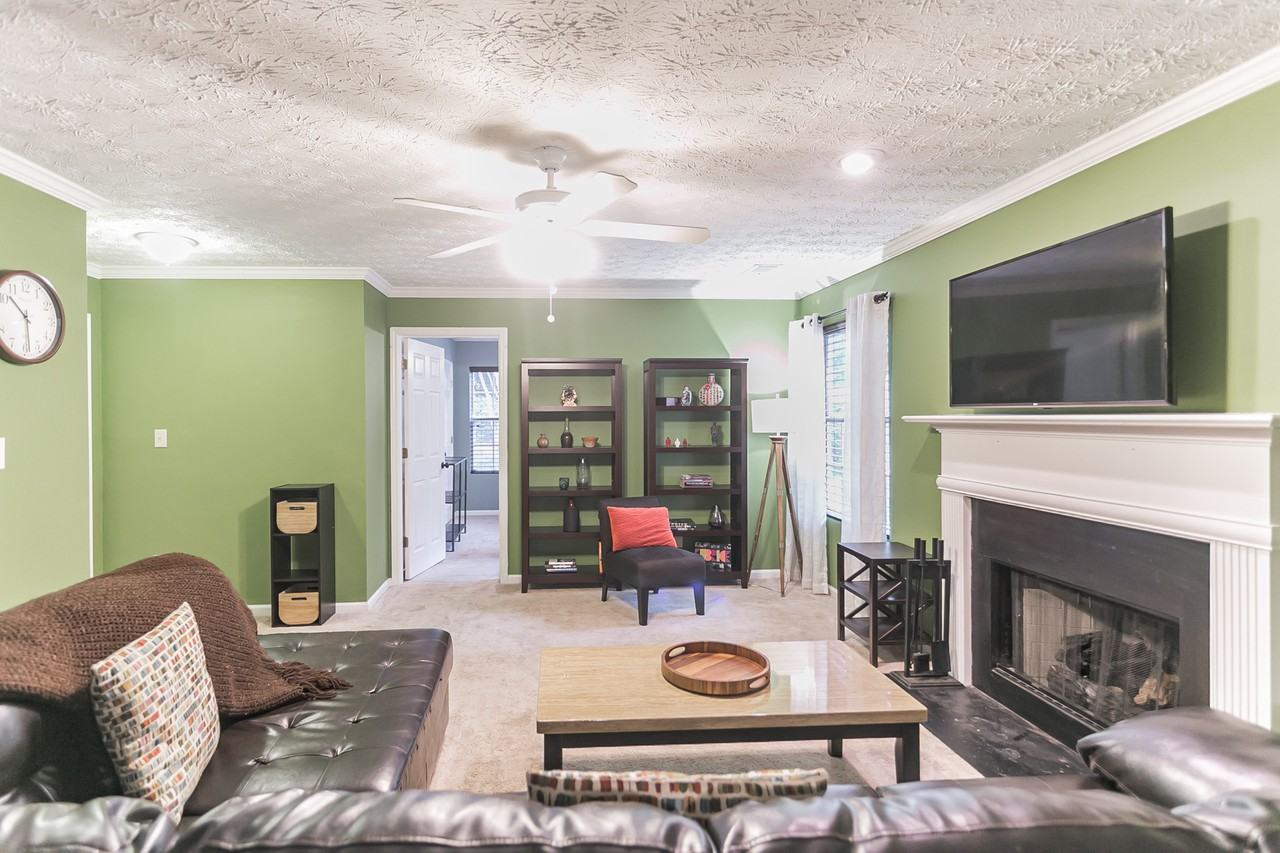 1411 Keys Crossing Dr Ne #1 - Photo 2 of 25