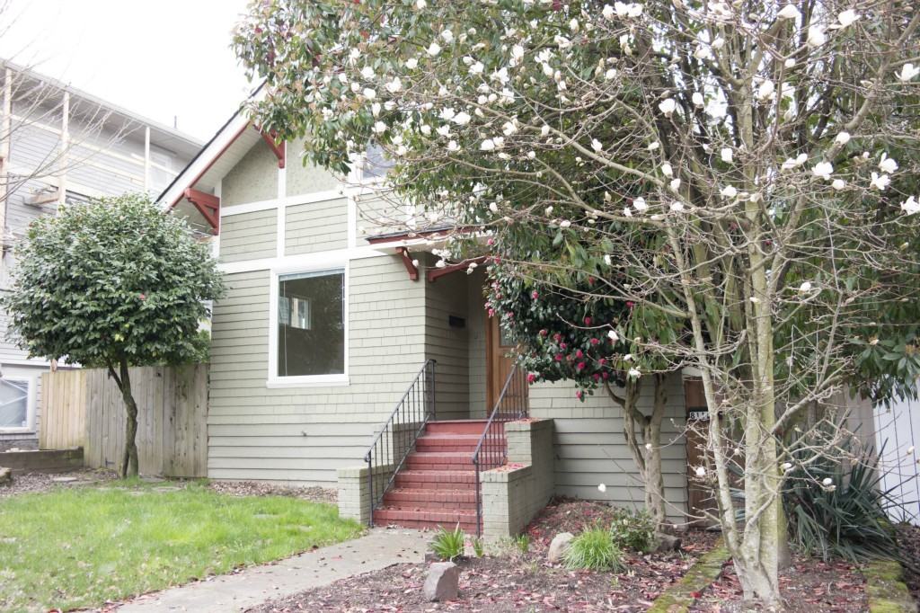 811 Martin Luther King Jr Way - Photo 2 of 25