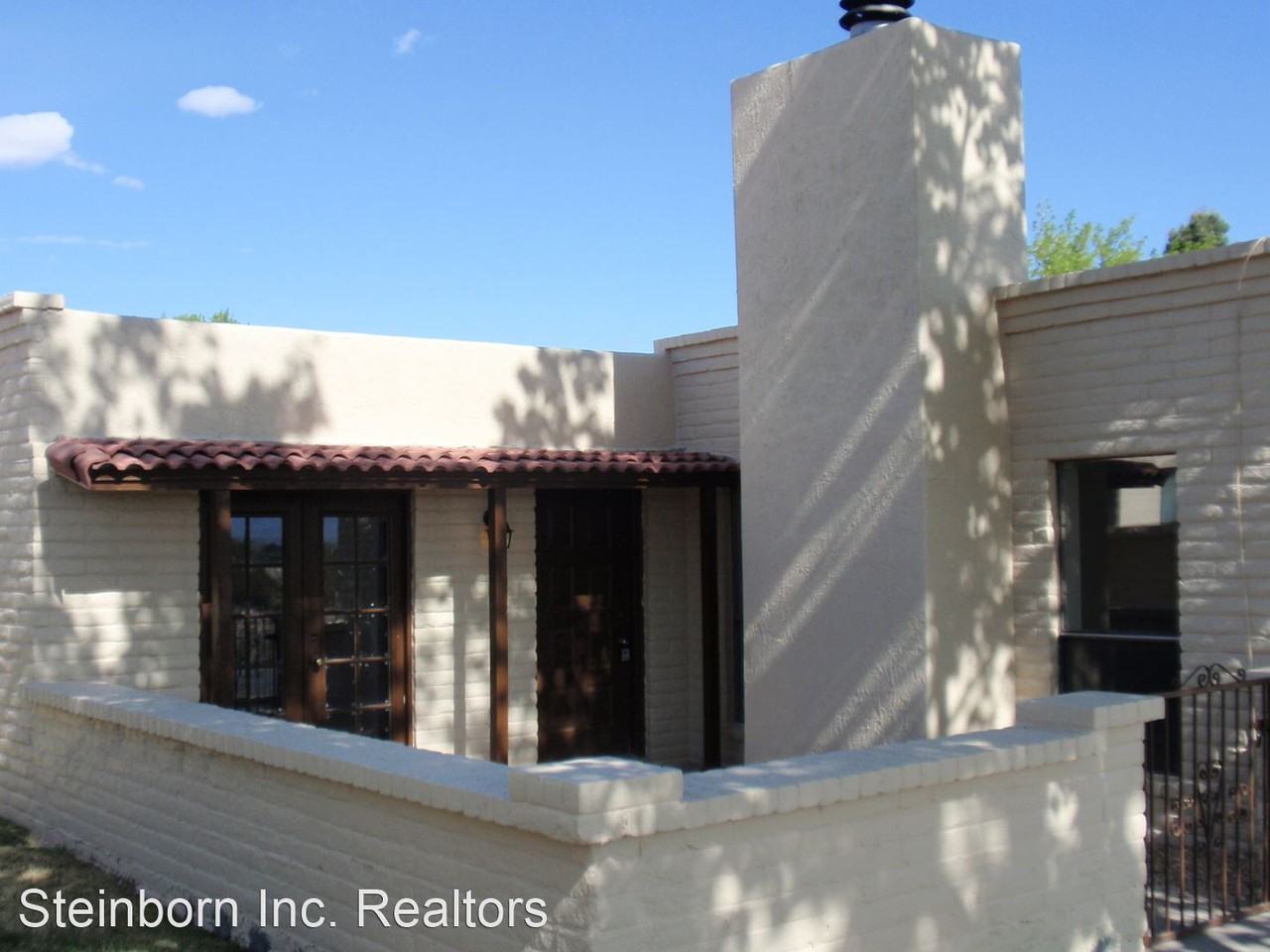 132 N Trevino Rd - Photo 2 of 20