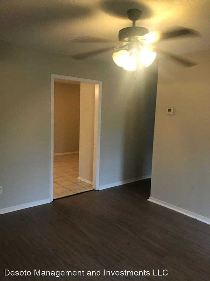 3030 Normandy Dr - Photo 3 of 7