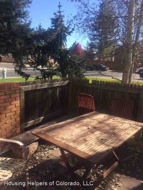 1065 Fairway Ct #A - Photo 2 of 8