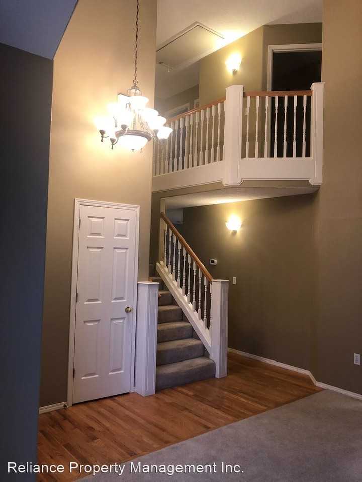 8921 Sw Waverly Dr - Photo 2 of 23