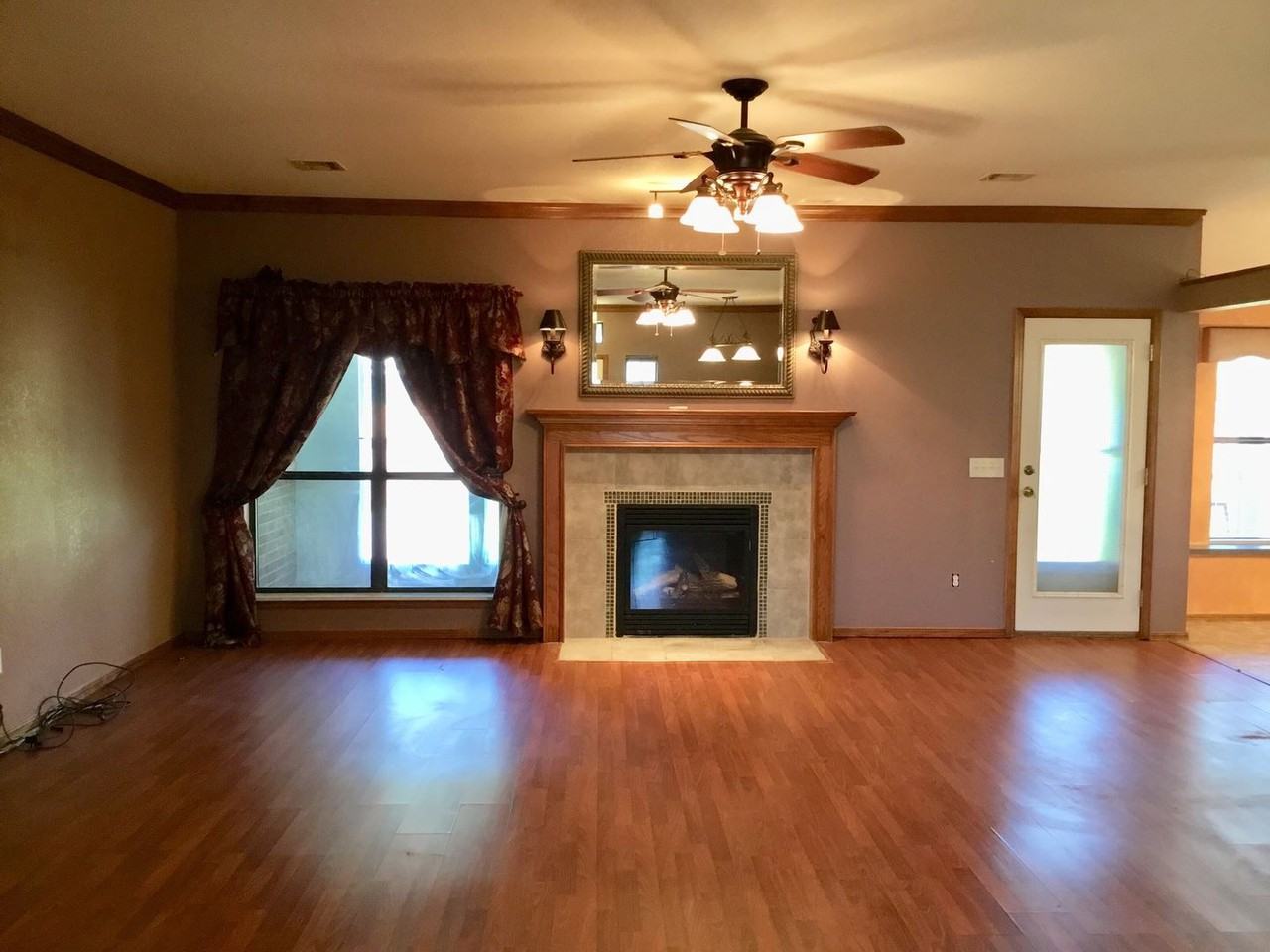 13017 Maple Leaf Dr - Photo 2 of 33