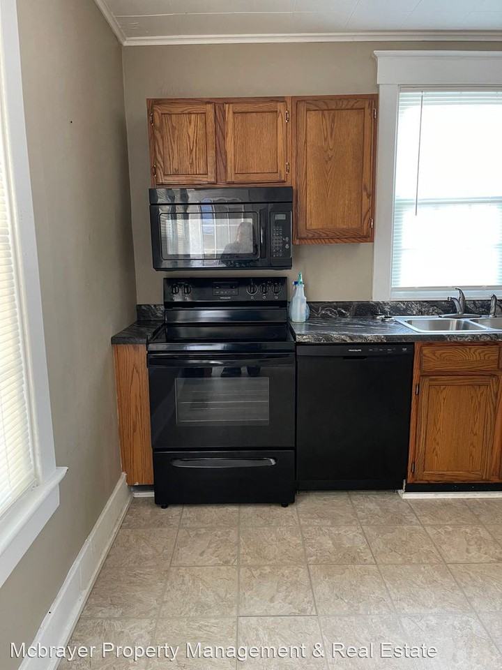 909 West Main Street - Photo 3 of 12