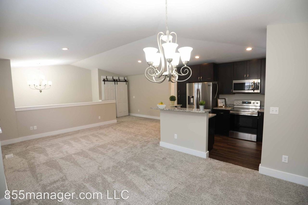 135 Whispering Pines Dr - Photo 2 of 19