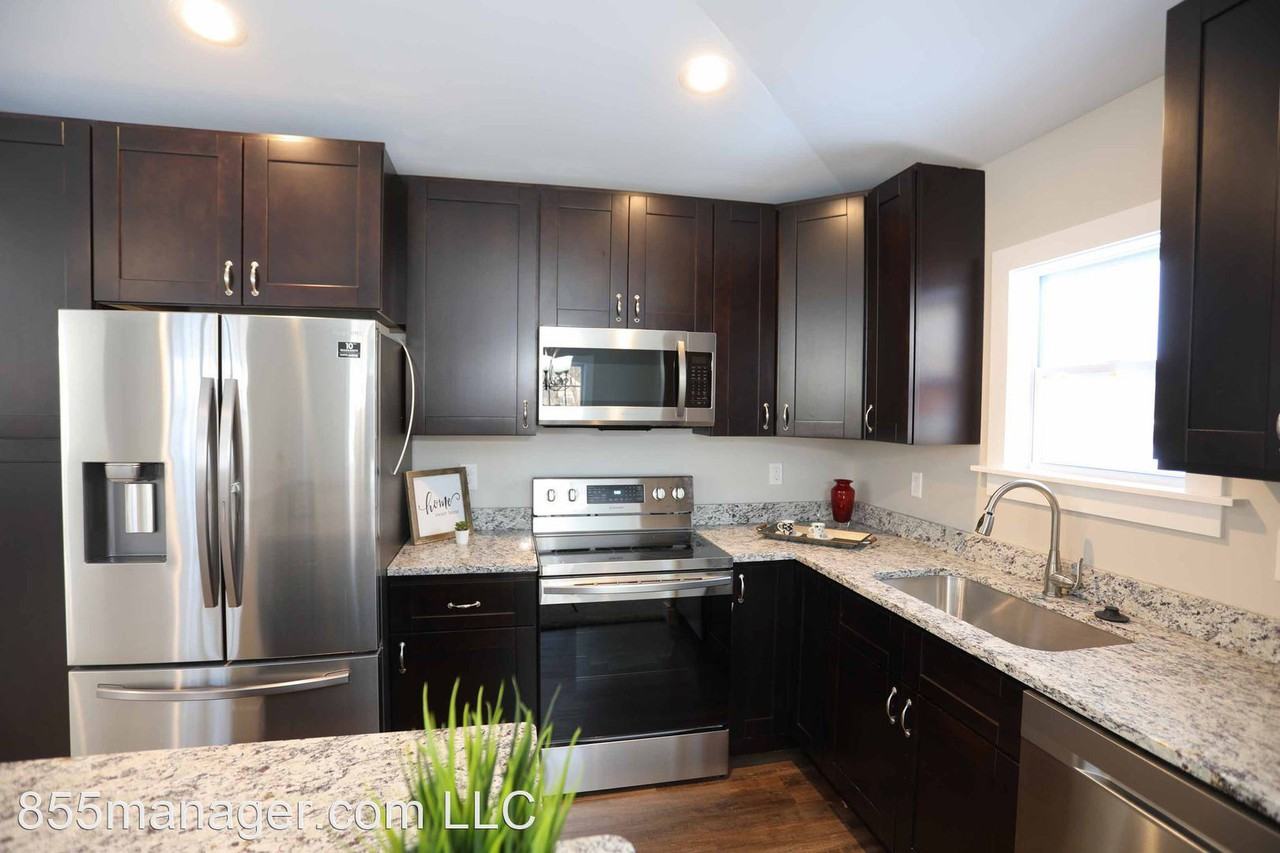 135 Whispering Pines Dr - Photo 3 of 19