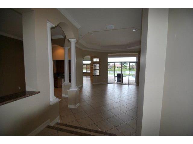 14950 SW 38th St - Photo 3 of 23