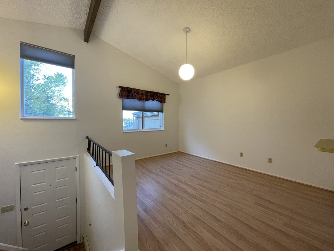 4 Loma Vista Dr - Photo 2 of 16