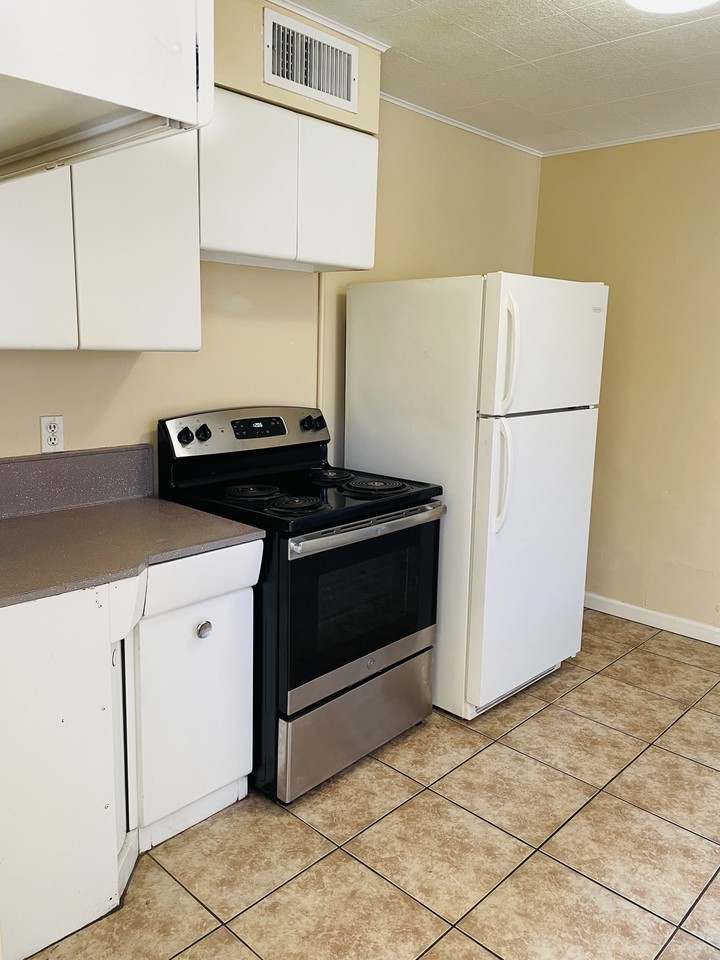 2523-2533 E Edison St - Photo 2 of 15
