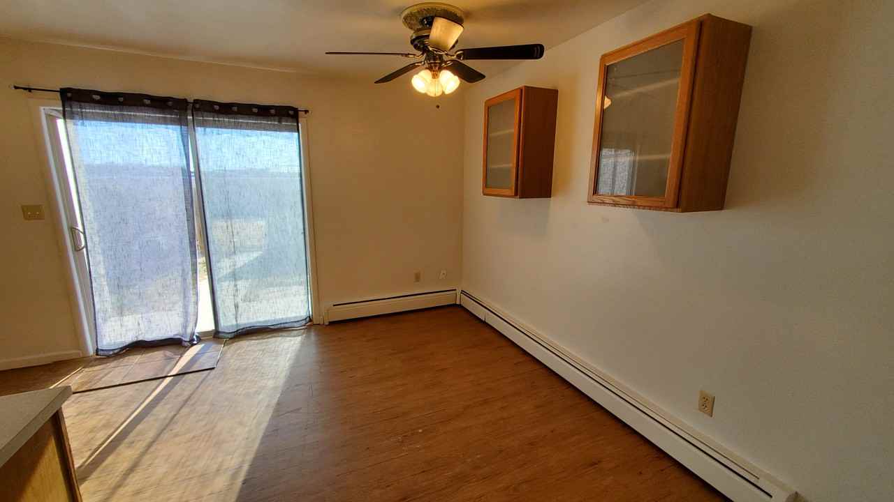2938 Sheridan Ave - Photo 3 of 13