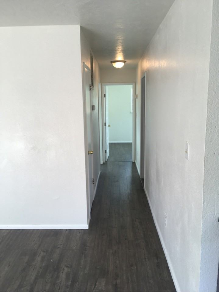 9247 Fairway Dr - Photo 4 of 19