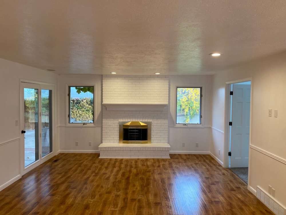 1093 Lamplighter Dr - Photo 6 of 20