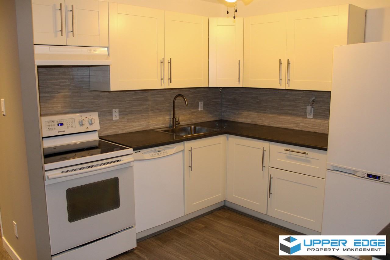173 Lindenwood Village Condos - Photo 2 of 11