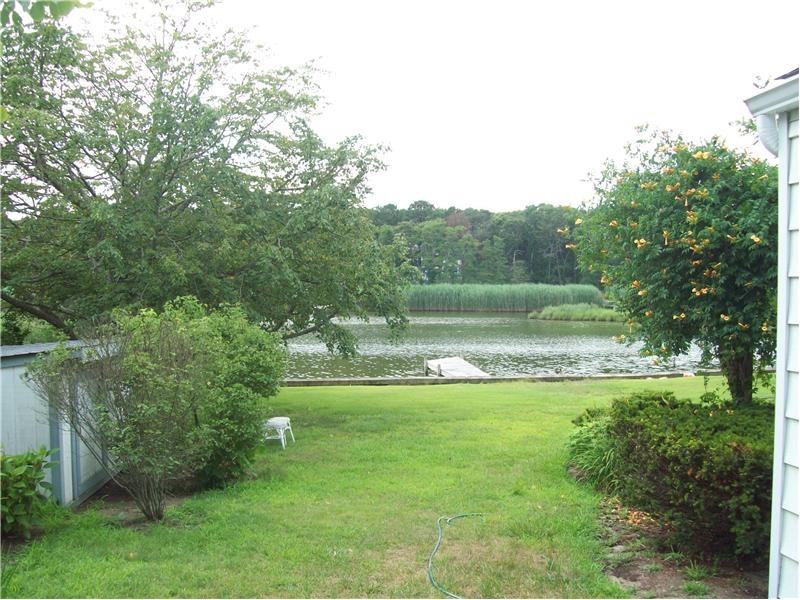 16 Bishop Ave - Photo 3 of 18