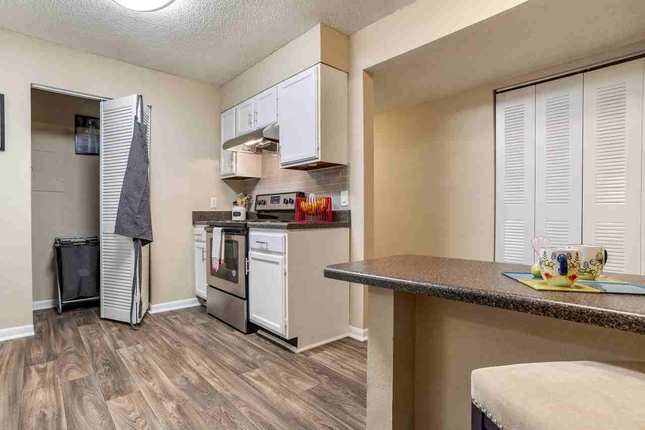 Riverchase Landing Apartments 200 River Haven Cir, Hoover, AL 35244