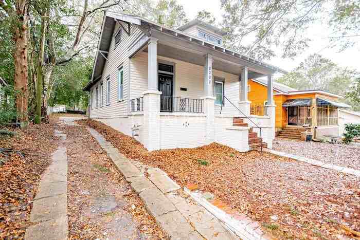 2307 16th Ave - Photo 3 of 23