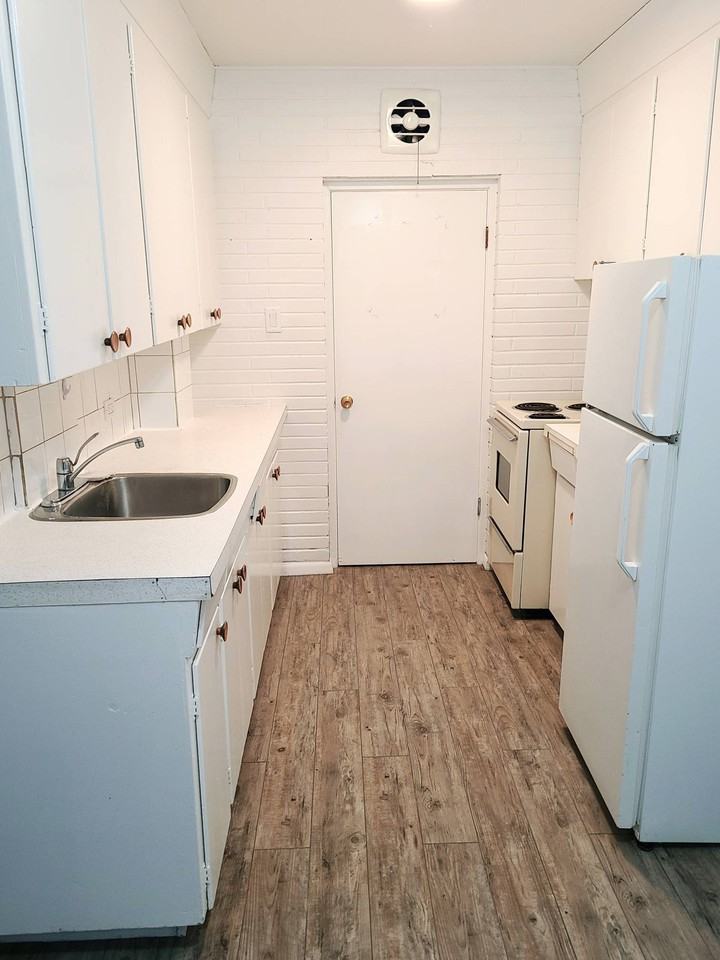 1910 Main St #2