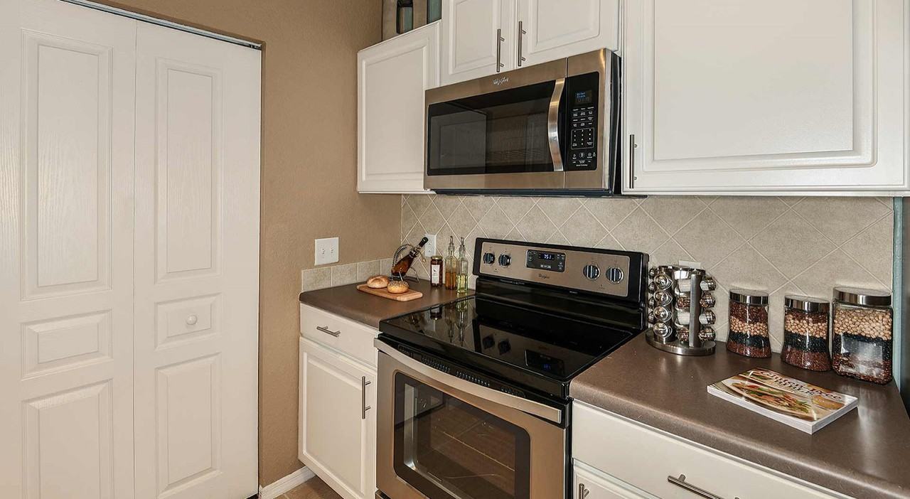 Gandy Boulevard #5 - Photo 3 of 8