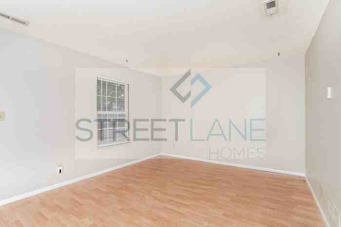 1497 Ringfield Dr - Photo 3 of 15