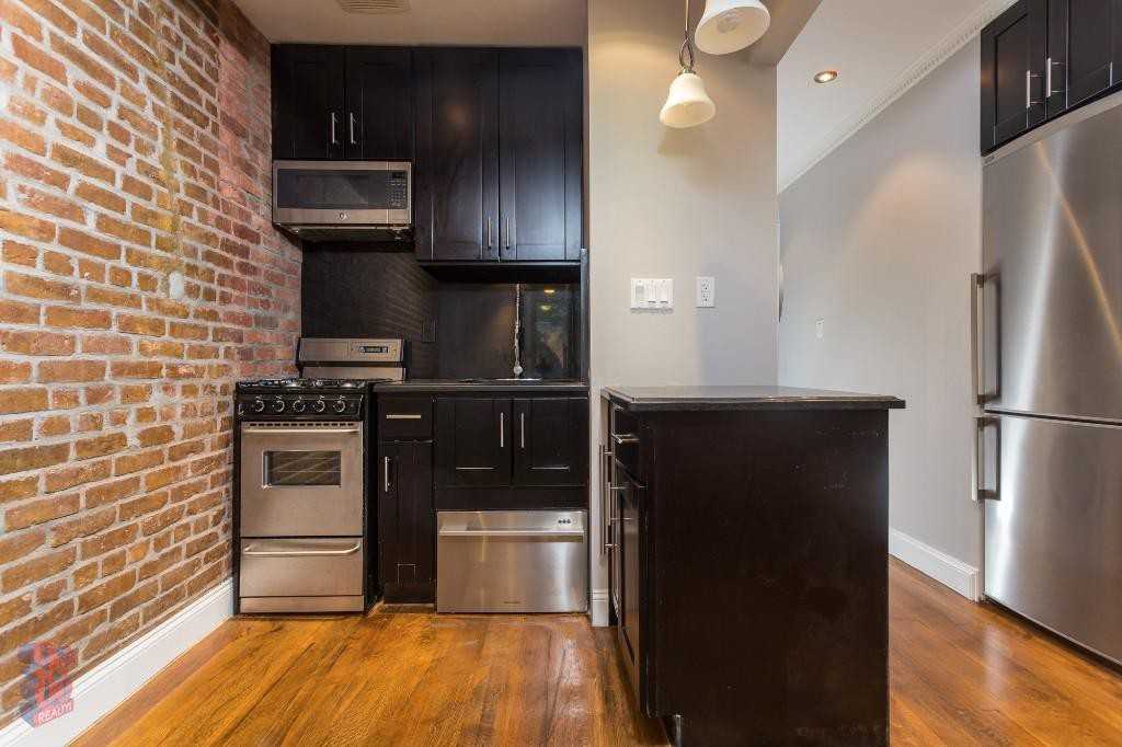 E 26th St #2D - Photo 2 of 5