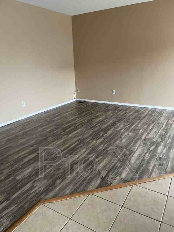 1001 S Saint Louis Ave - Photo 2 of 9