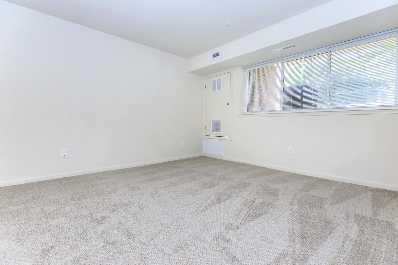 Commons at White Marsh - Photo 2 of 48