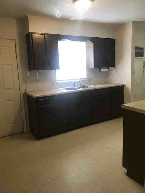 4138 Carlton Dr #1 - Photo 3 of 19