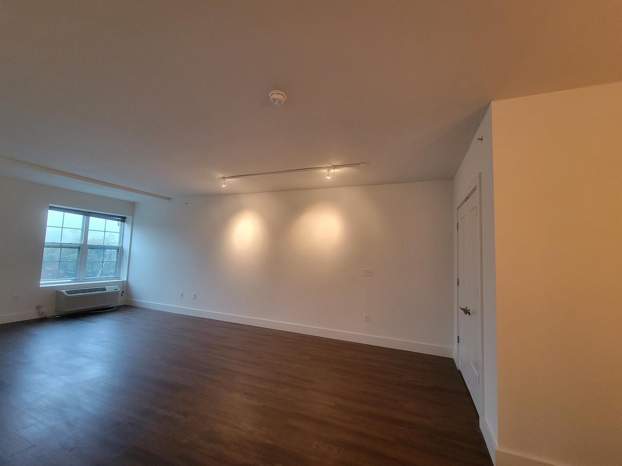 35 Van Nydeck Avenue308 #308 - Photo 4 of 8
