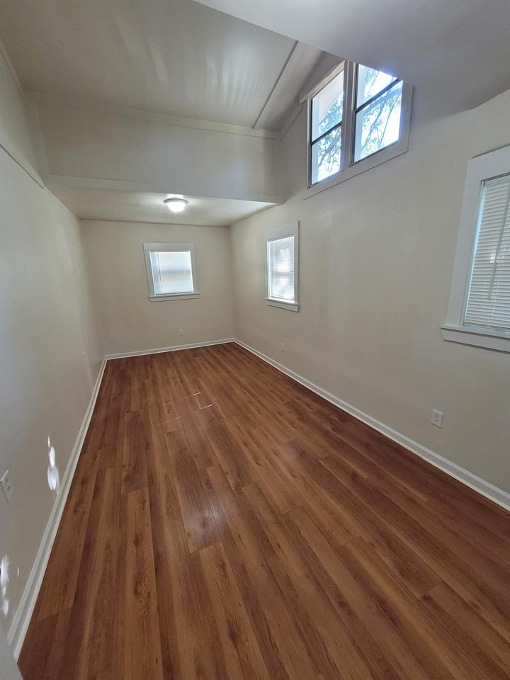330 Taft St Sw #1 - Photo 2 of 10