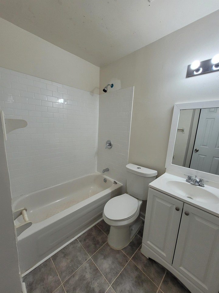 330 Taft St Sw #1 - Photo 4 of 10