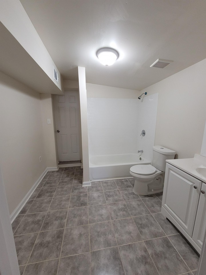 330 Taft St Sw #1 - Photo 3 of 10