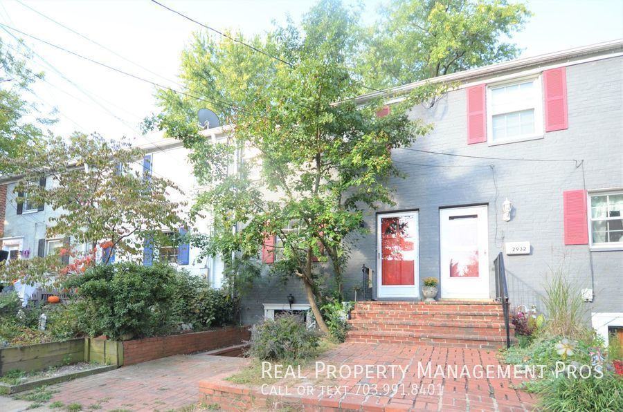 2930 Landover St - Photo 3 of 47