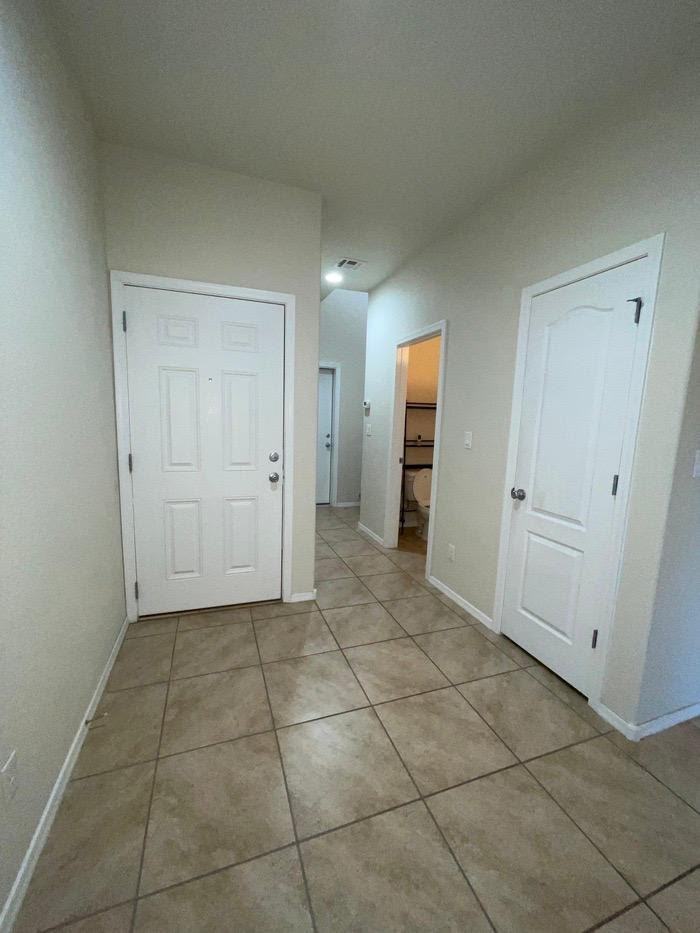 1631 Borrego Dr Se - Photo 3 of 16