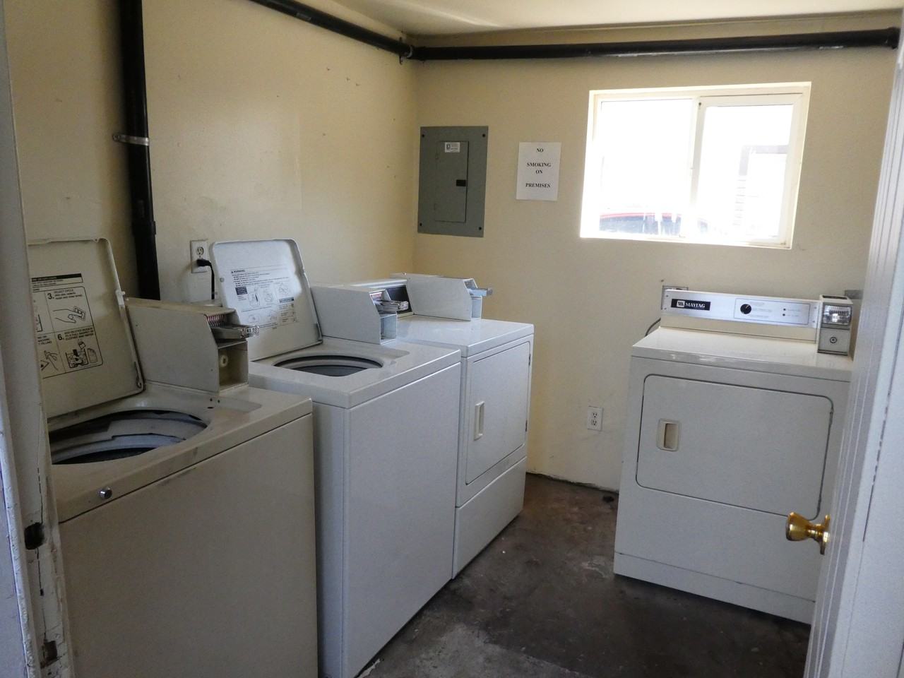 204 S Meridian St #1 - Photo 3 of 4
