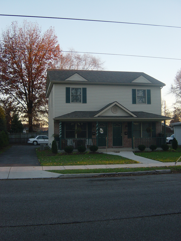 103 E Park Pl - Photo 4 of 37