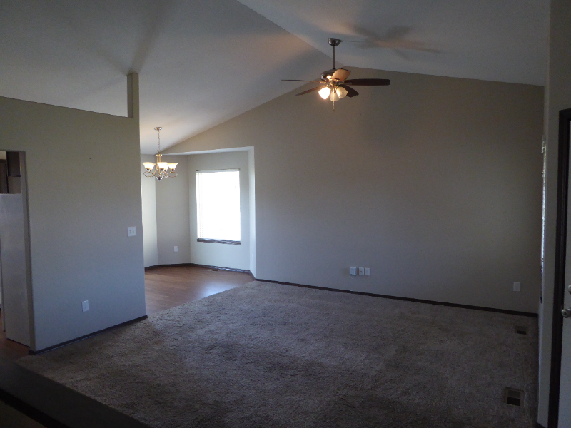 5903 N Millsboro St - Photo 2 of 14