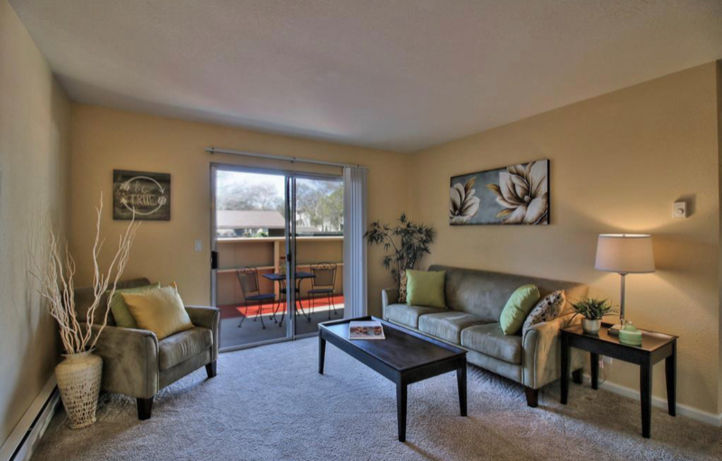 37258 Spruce Terrace - Photo 2 of 17