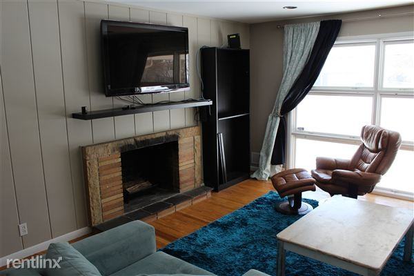 1530 Sherwood Ave SE - Photo 3 of 36