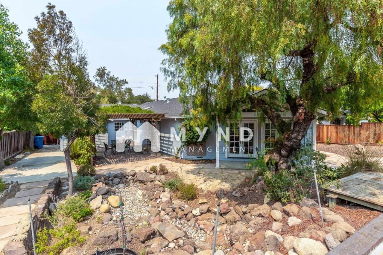 10924 Barranca Dr - Photo 2 of 19