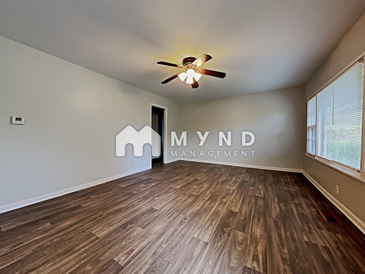 1733 Faircrest Dr - Photo 2 of 17