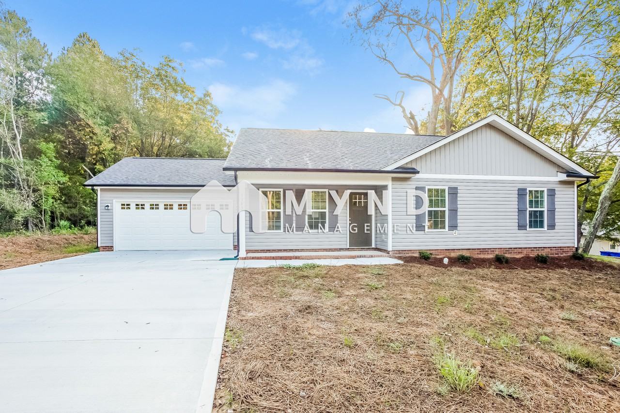 1383 Washington St - Photo 2 of 17